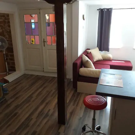 Nikyup Guest House
